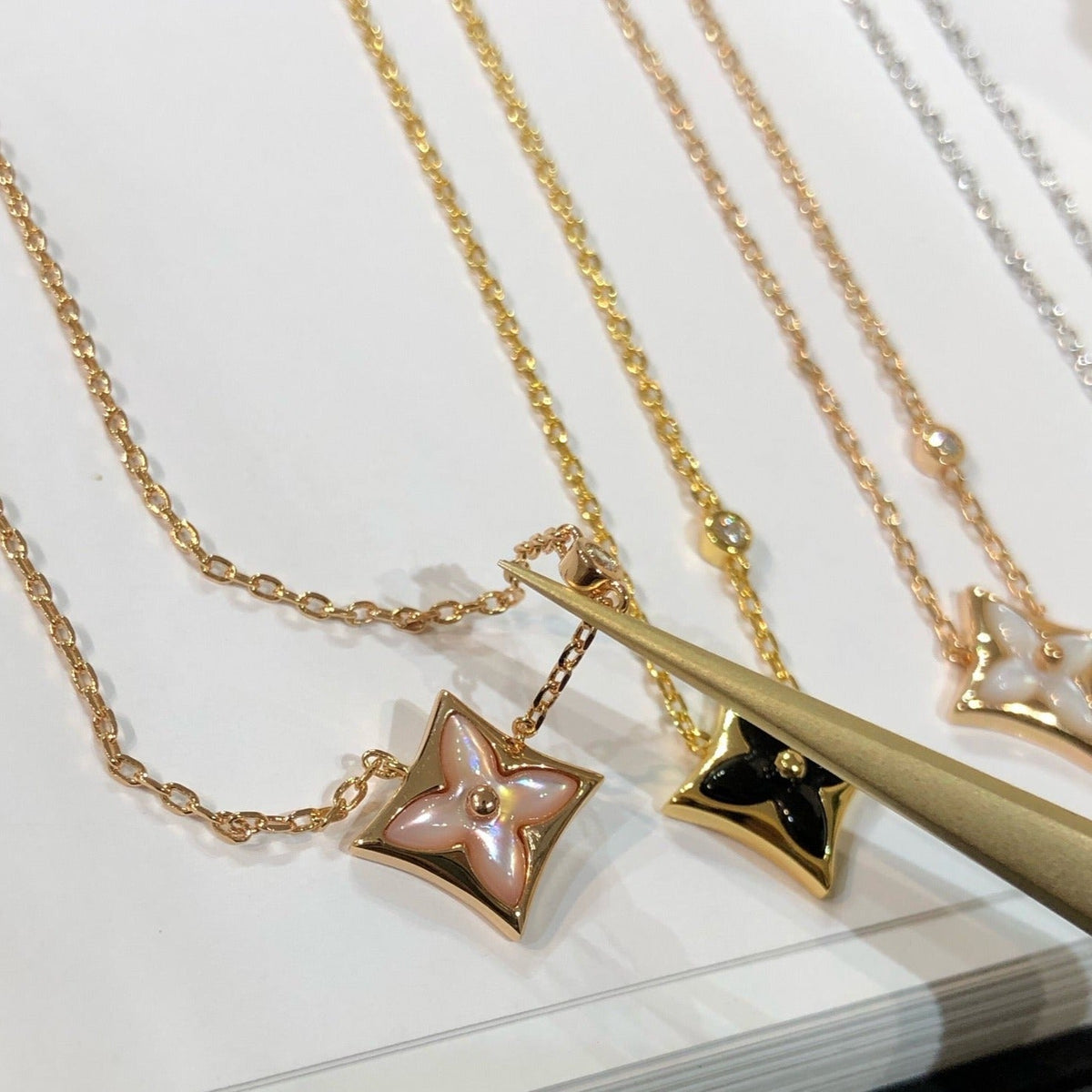 [⭐Novea]STAR BLACK MOP NECKLACE