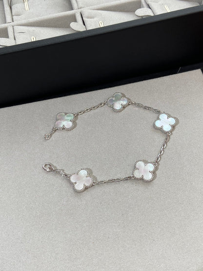 [⭐Novea]CLOVER WHITE PEARL MOP 5 MOTIF BRACELET COLLECTION