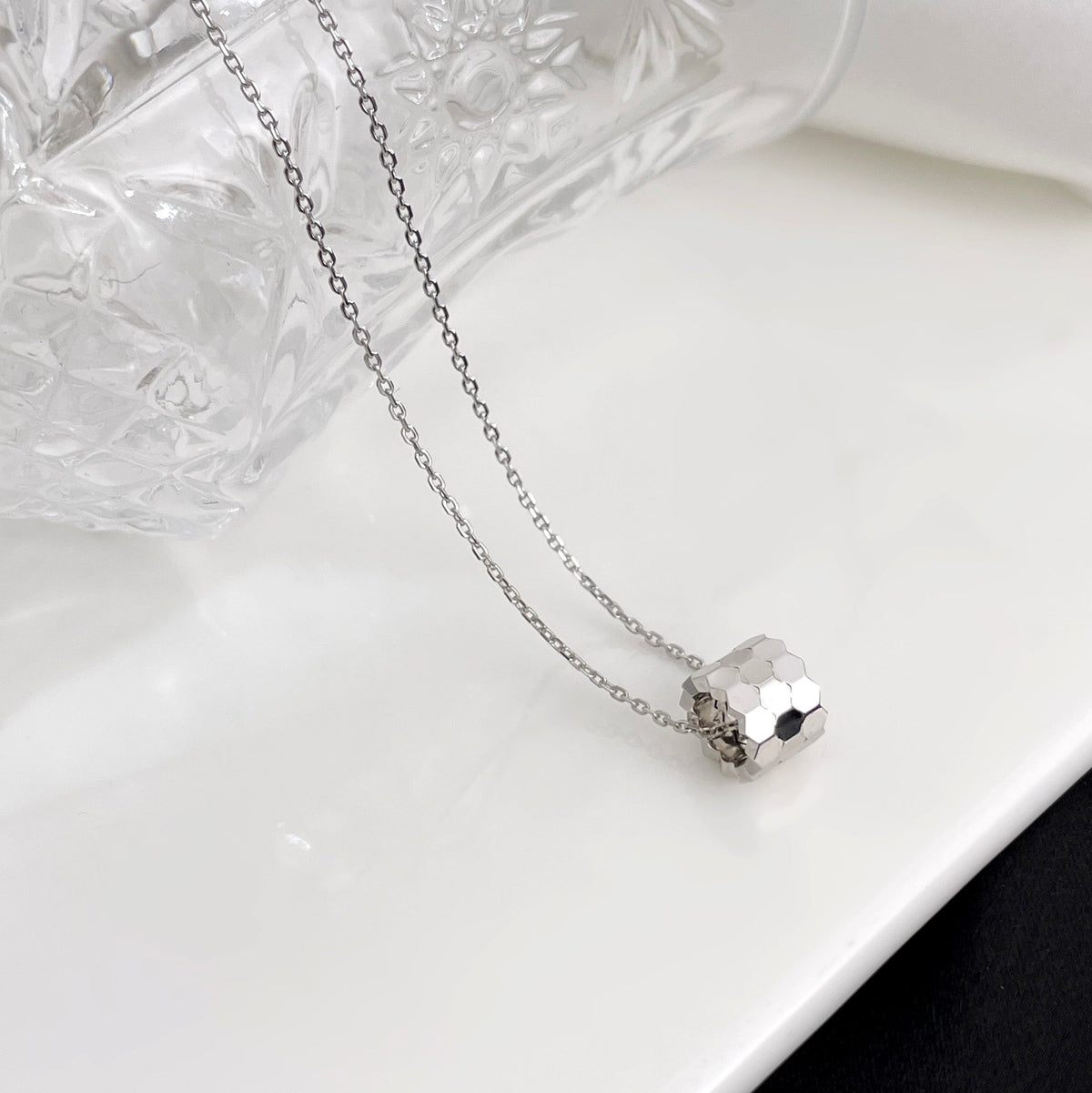 [⭐Novea]BEE MINI NECKLACE