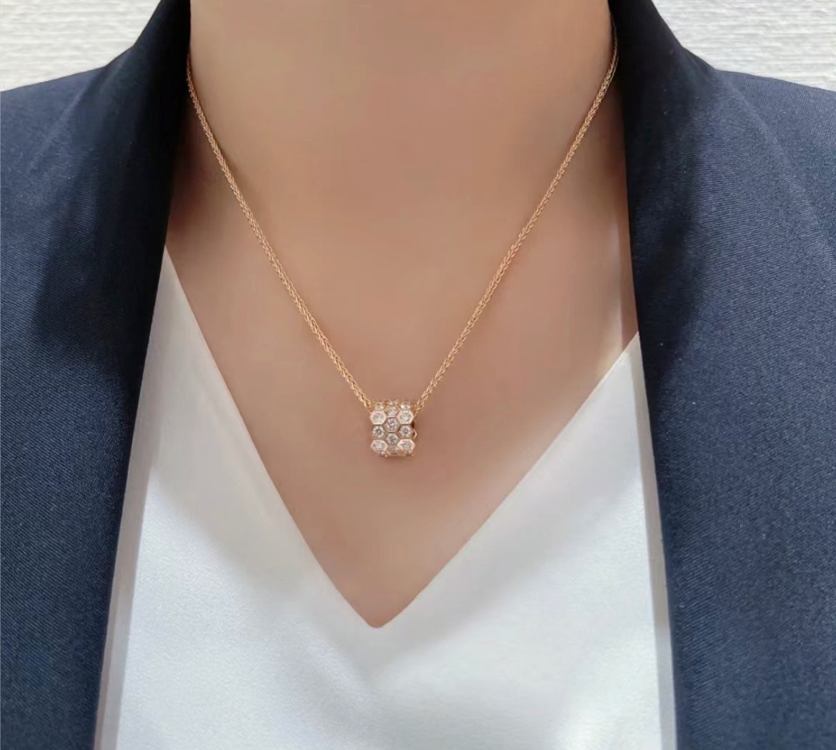 [⭐Novea]BEE LOVE DIAMOND PAVED 3 ROW NECKLACE