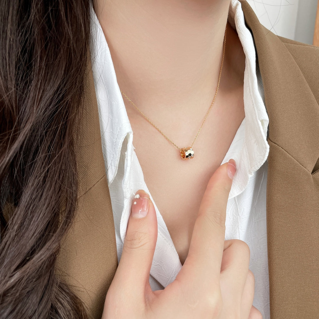 [⭐Novea]BEE MINI PEDANT DIAMOND NECKLACE
